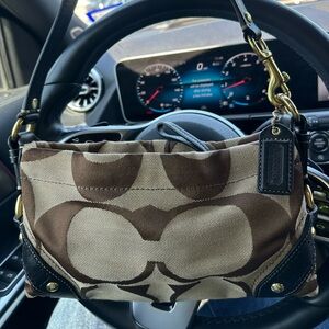 SOLD!! Coach shoulder bag great condition!